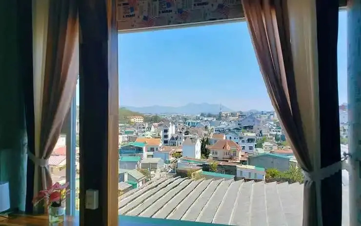 Ô Cửa Mùa Thu
