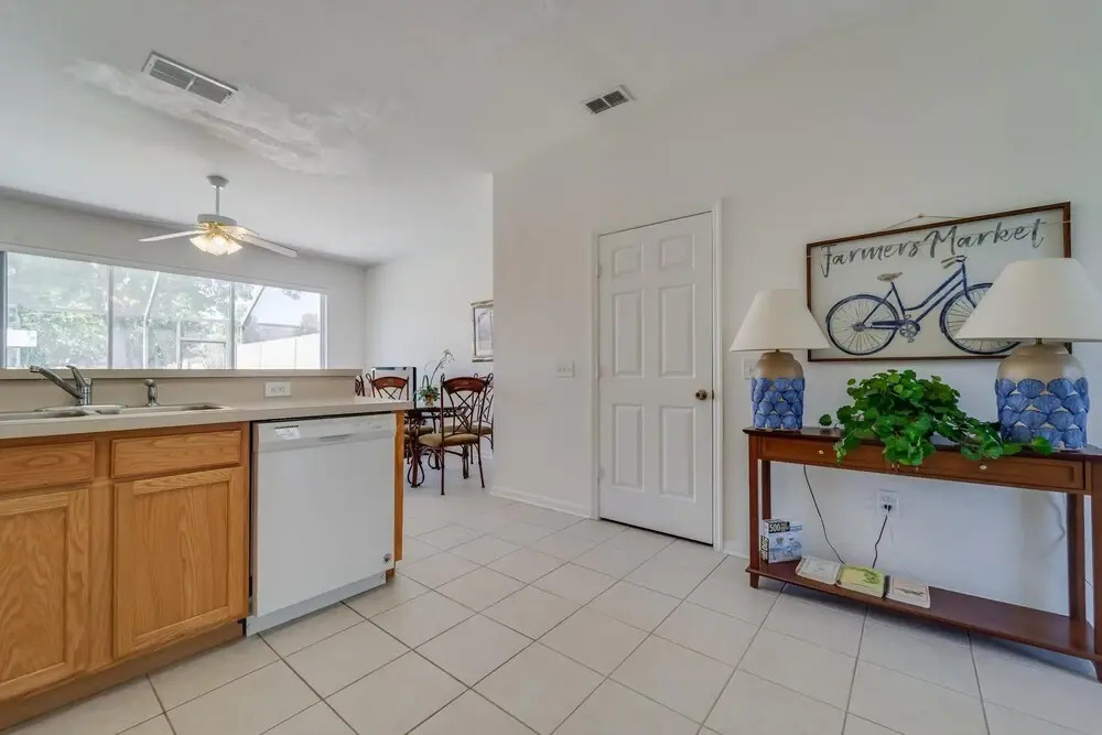 Delores' Windsor Hills Vacation Townhome