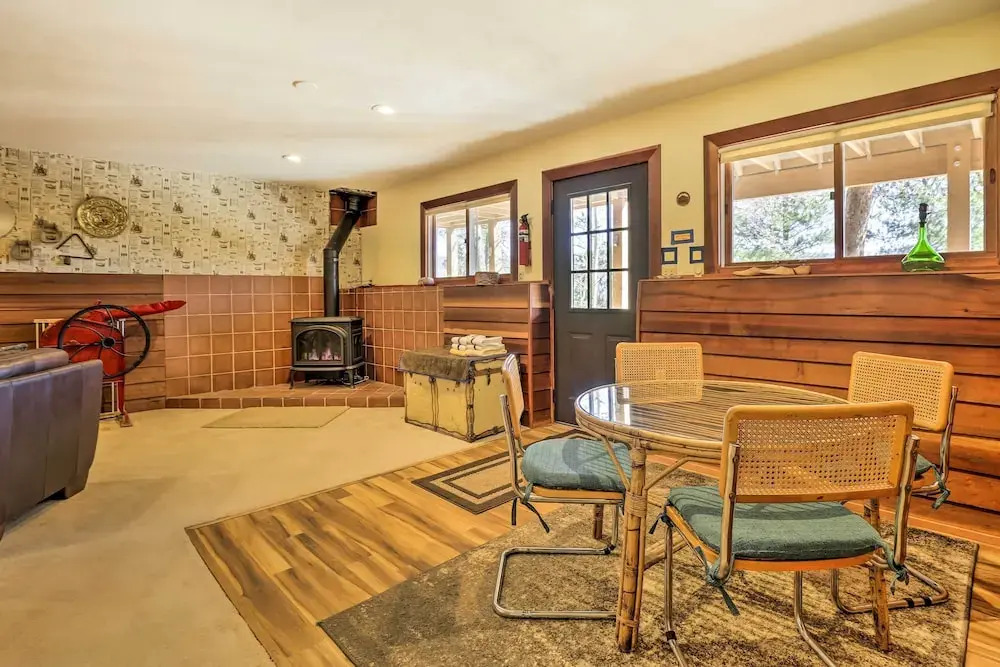 1 Mi to Peak 7: Home w/ Hot Tub in Breckenridge!