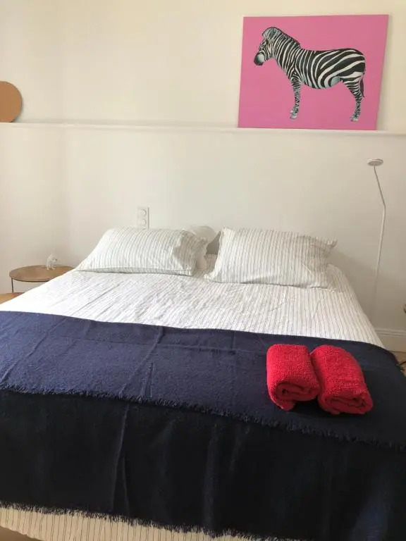 Chambre indépendante au Manoir de la Célinais côté jardin