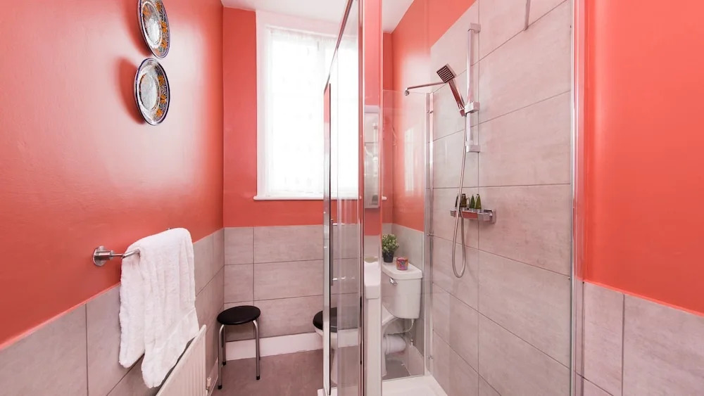Beautiful 4BR Family Home in Leafy SE London