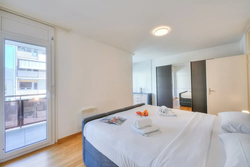 Locarno Place