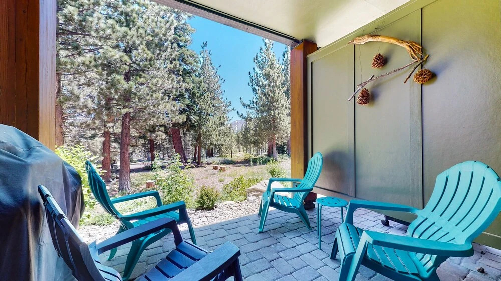 Solstice #17 2 Bedroom Condo by RedAwning, Mammoth Lakes