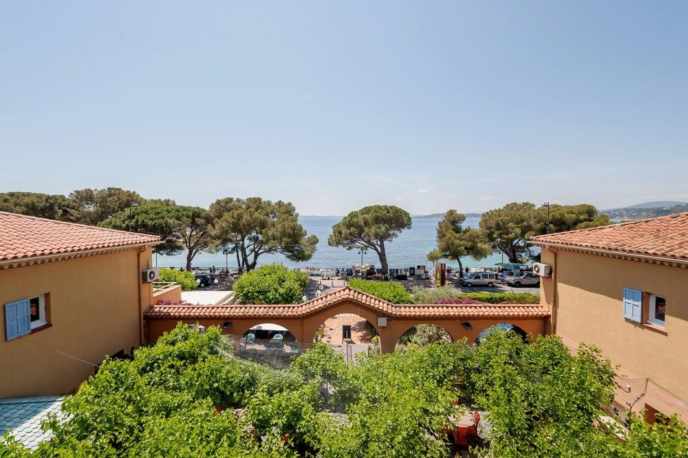 Logis Hôtel le Provencal Rest les Mûriers