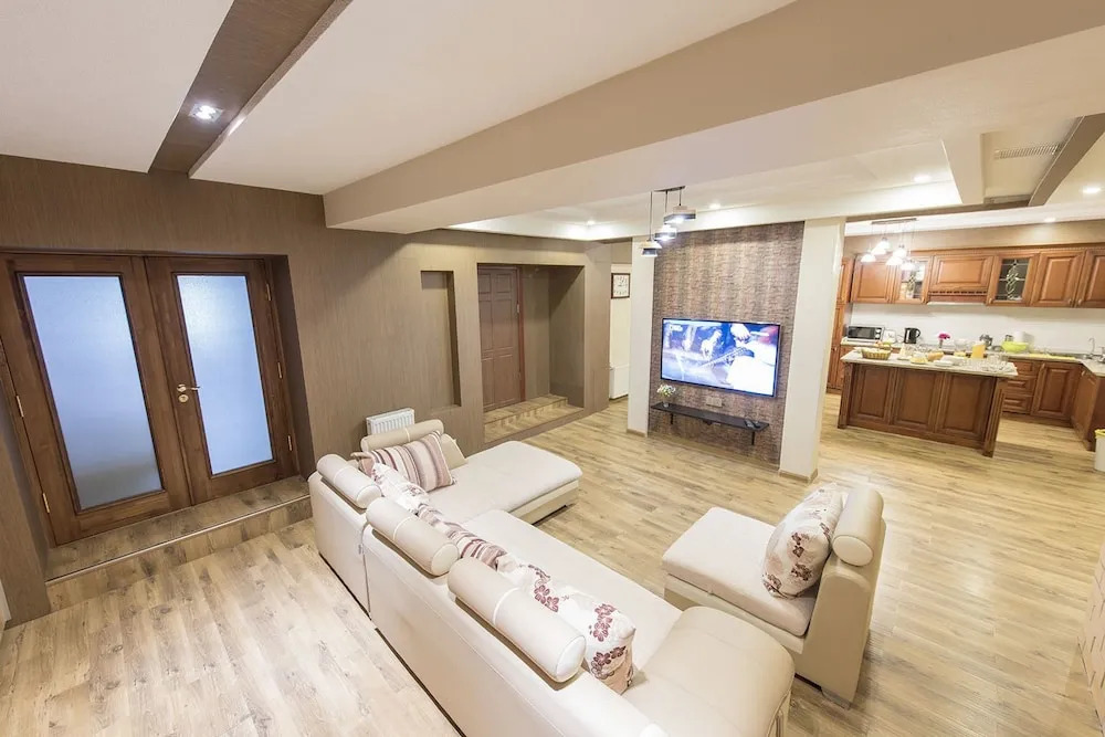 Azara Bed and Breakfast