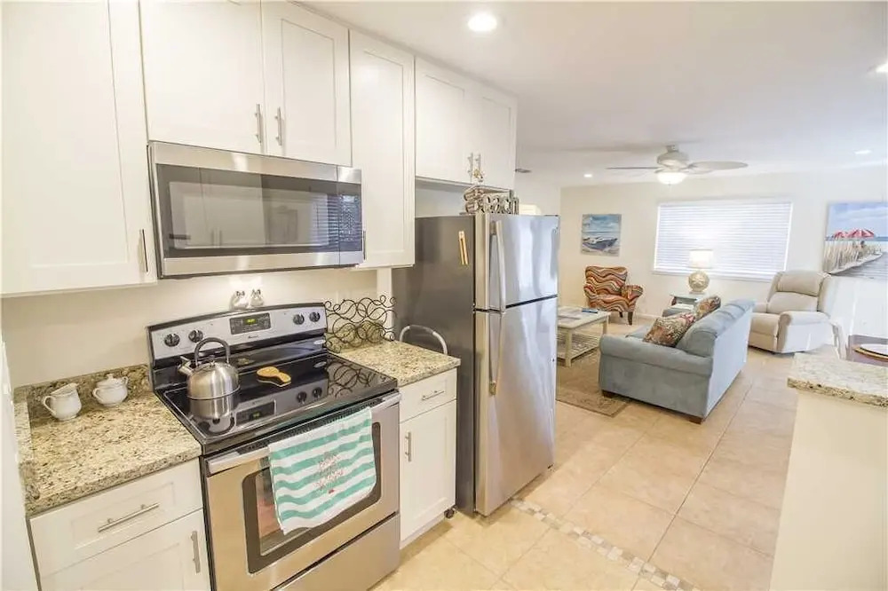 Sun Kissed Cottage - Three Bedroom Home
