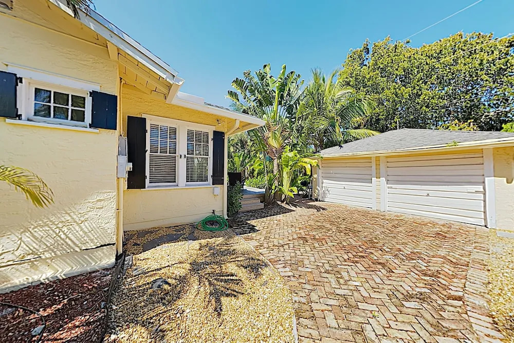 729 Penn Street Home