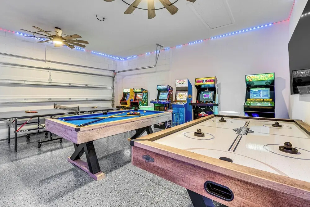 Relax, Play, Swim: Luxe Haines City Home w/ Lanai!
