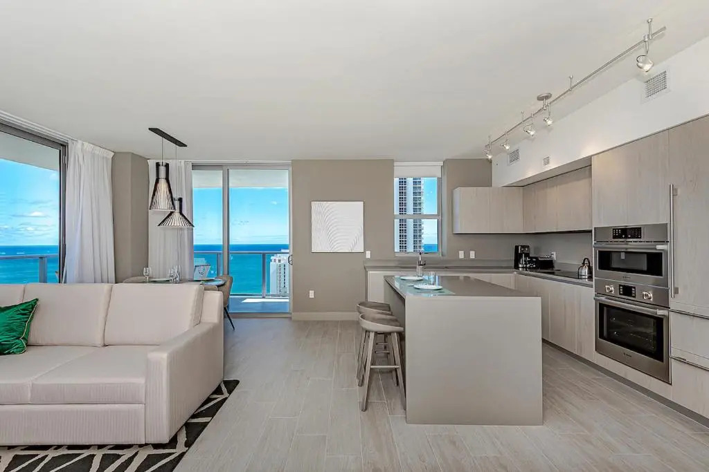 5 STARTSAMENITIES Luxury 2BR. FRONT Ocean & Bay VIEW