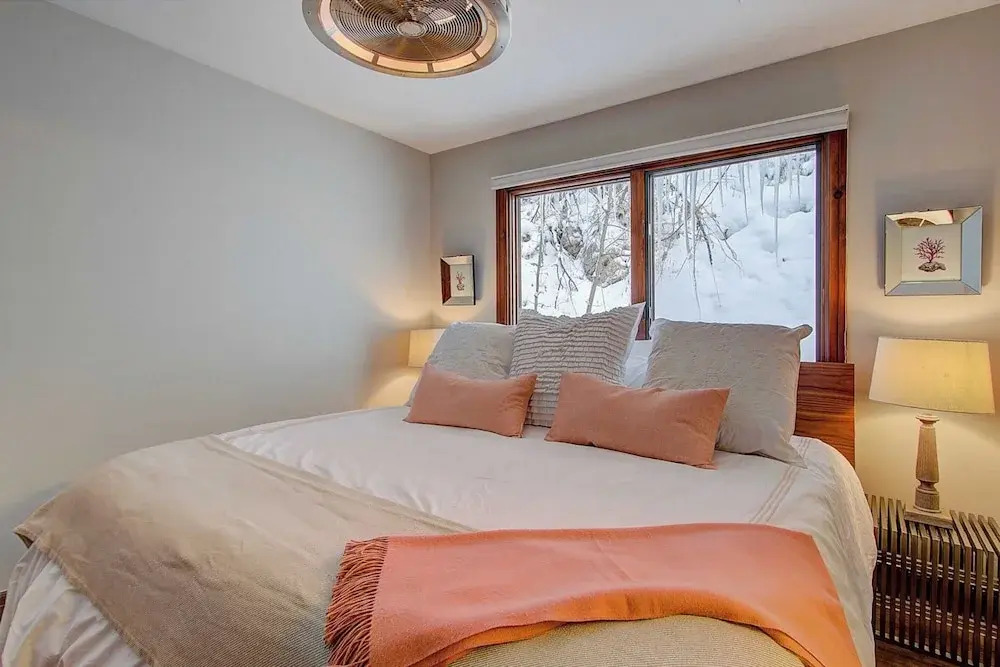 Hillside Overlook by Avantstay Quiet Mountain Getaway w/ Incredible Views!