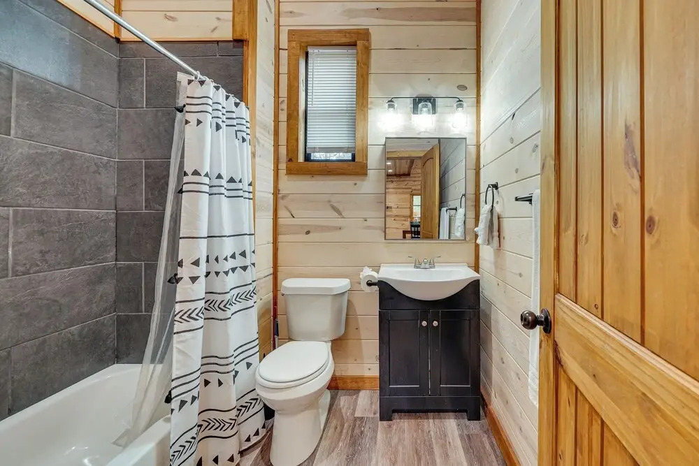 Families w/ Dogs Welcome! Cabin 5 Mi to Hochatown