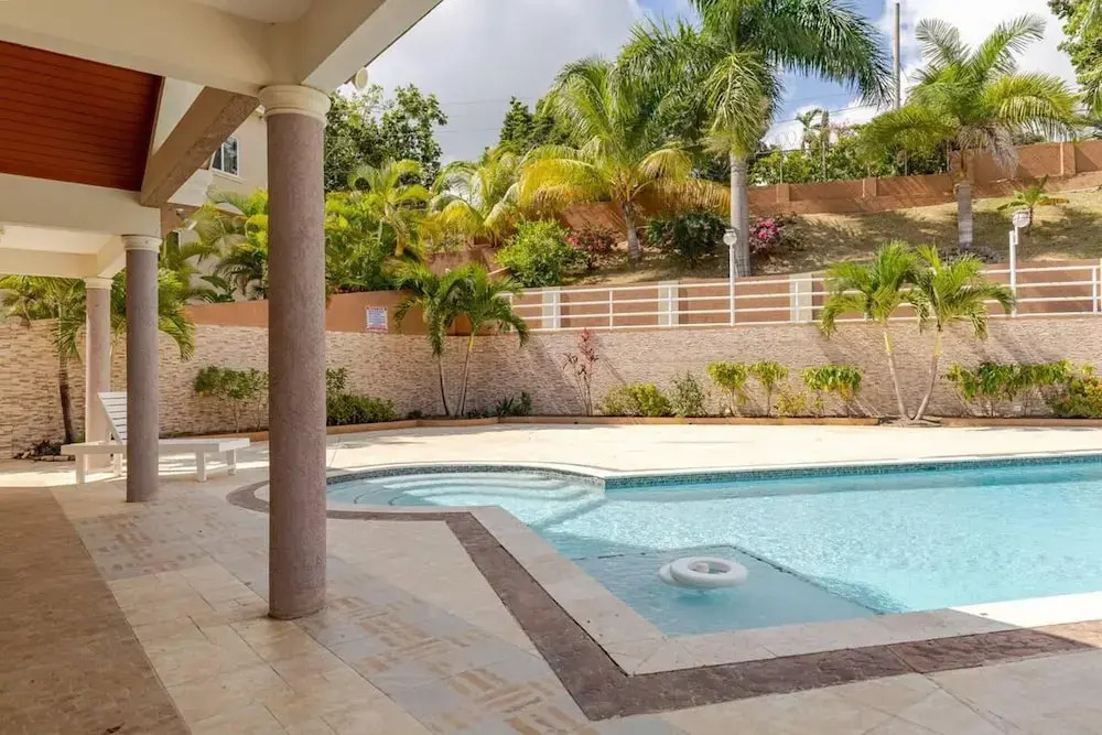 Modern 2br House W/pool and Sea View in Ocho Rios