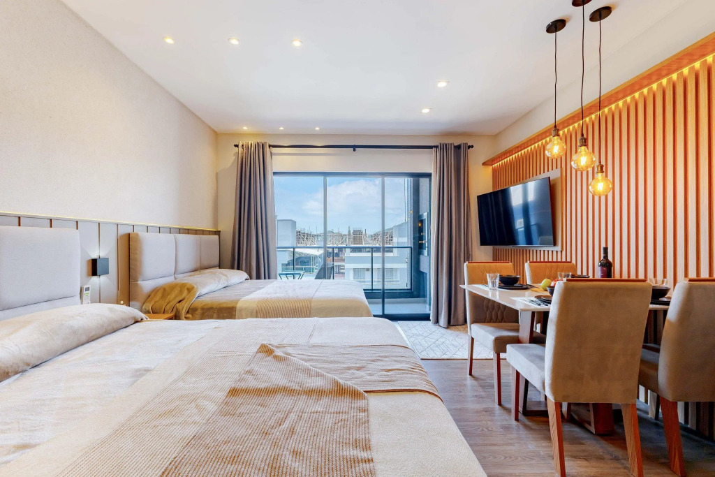 Luxuoso Loft em Condomínio com Piscina a 150m do Mar