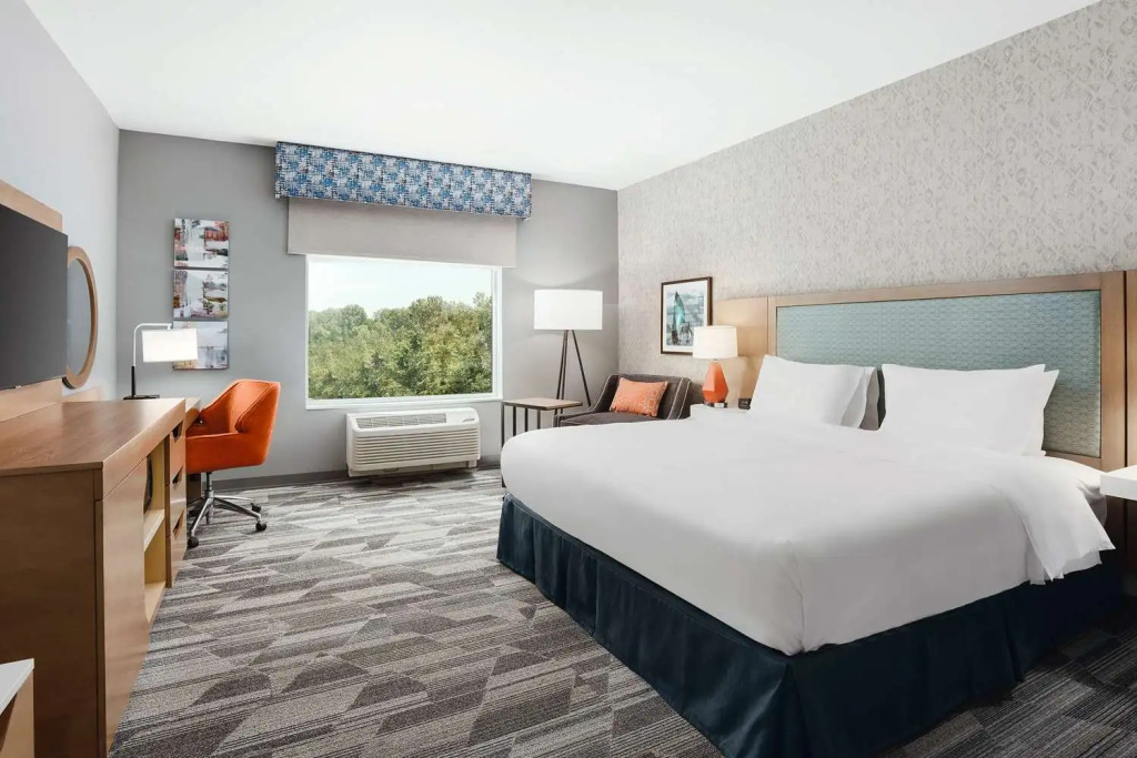 Hampton Inn by Hilton Bellingham Airport