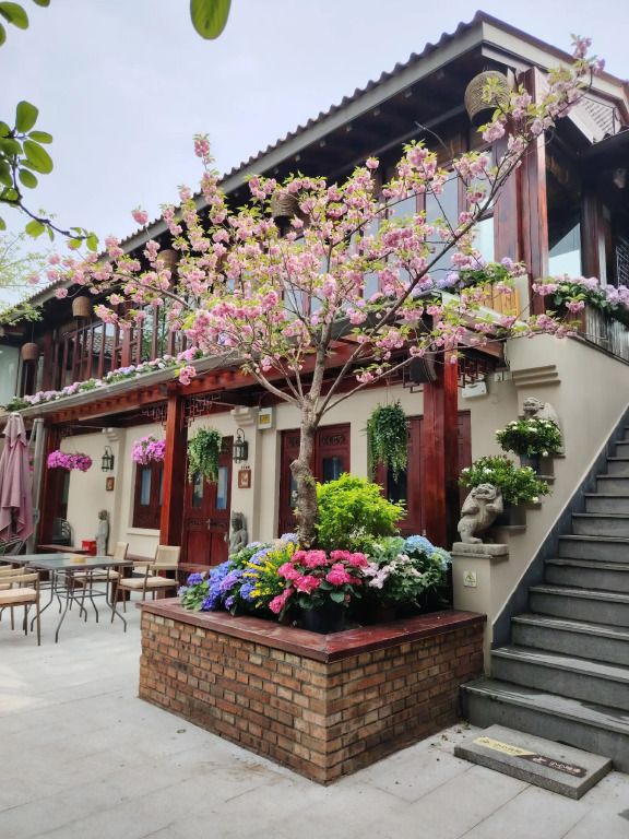 Jingshan Garden Courtyard Hotel Beijing Forbidden City Newly renovated Tianmen Wangfujing Gardenhutong BejjingCourtyard