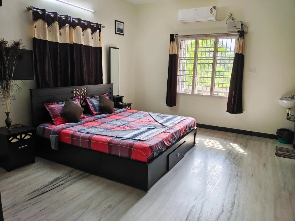 The Mahizh Home