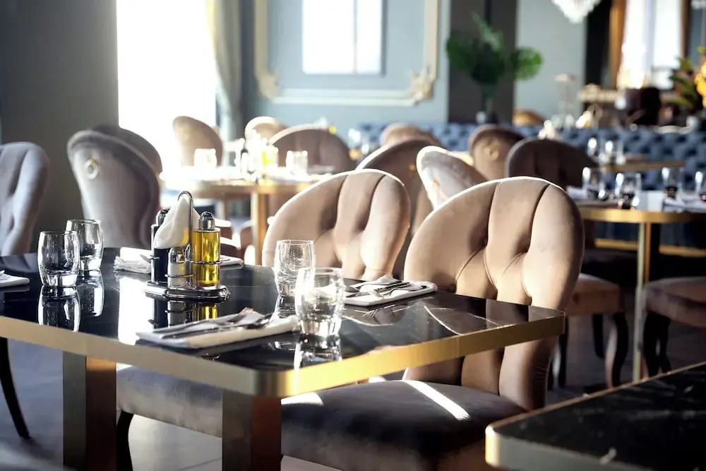 Luxury Premium Finese