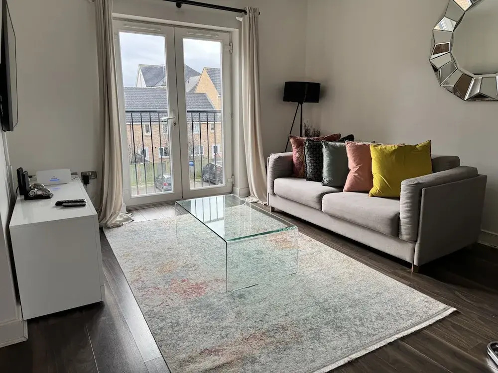 Havana 2 bed Apartment in london
