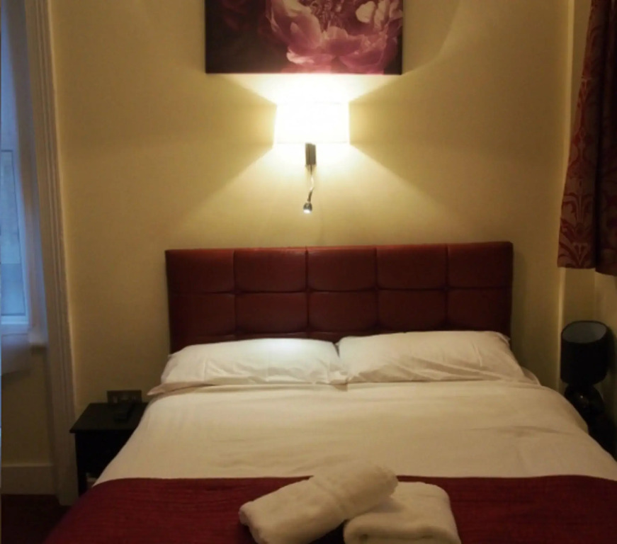 Hotel 65