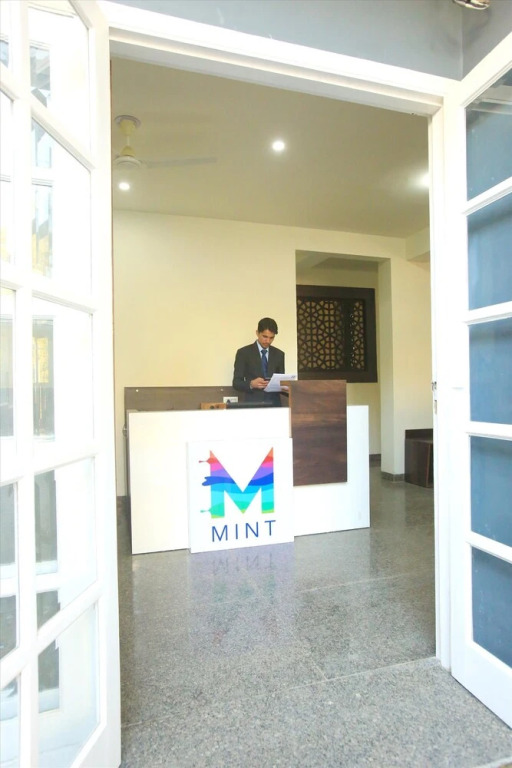 Mint Golf Course Suites