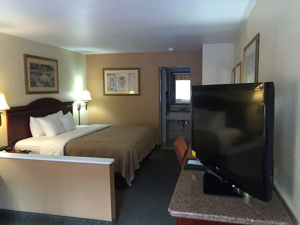 Quality Inn & Suites Eagle Pass