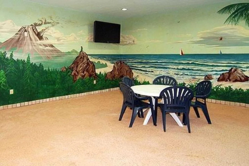 Holiday Inn Express & Suites Bridgeport by IHG
