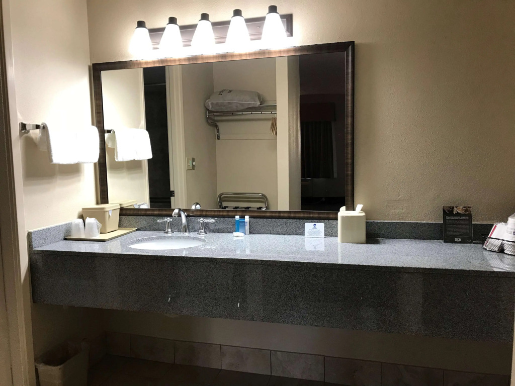 Best Western Lakewood- Historic Landmark