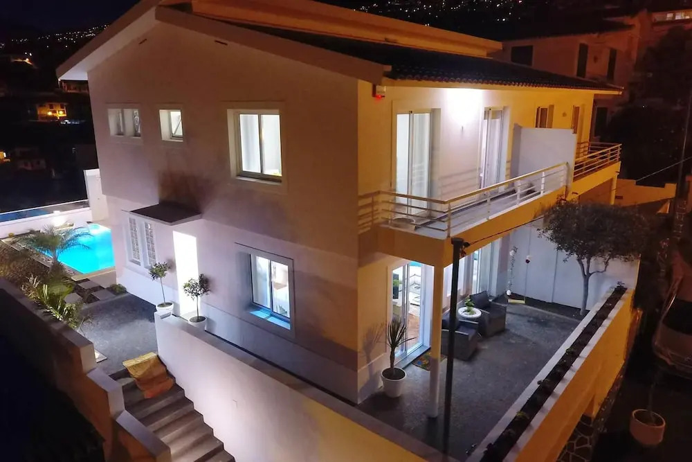 Villa With 3 Bedrooms in Funchal, With Wonderful sea View, Private Pool, Enclosed Garden