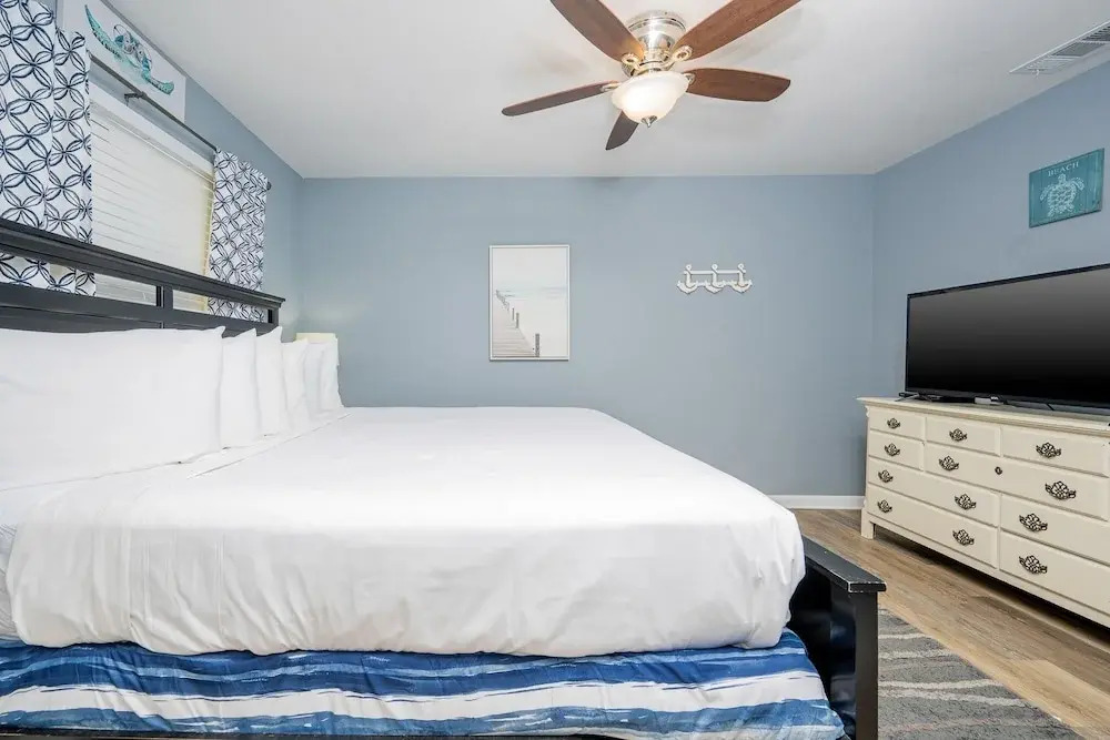 Mariner Lakes 40 2 Bedroom Condo