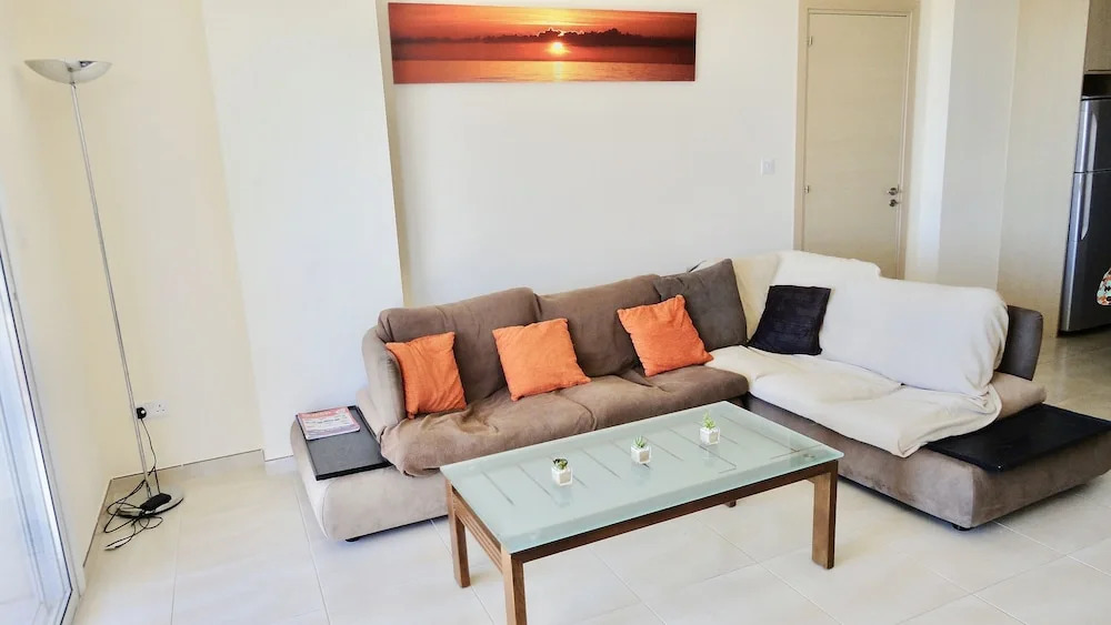 Stunning 2-bed Apartment in Poli Crysochous