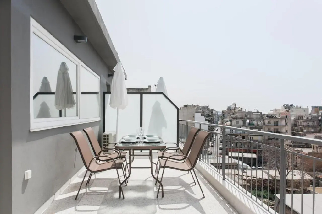 Wyz Attiki Aparthotel