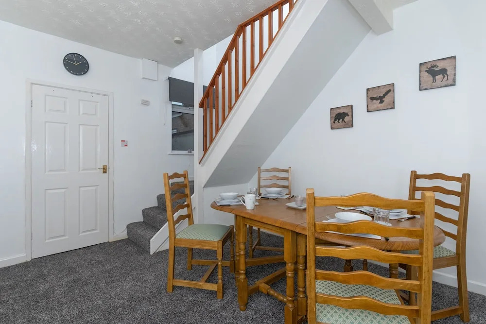 Clegge Street Lodge