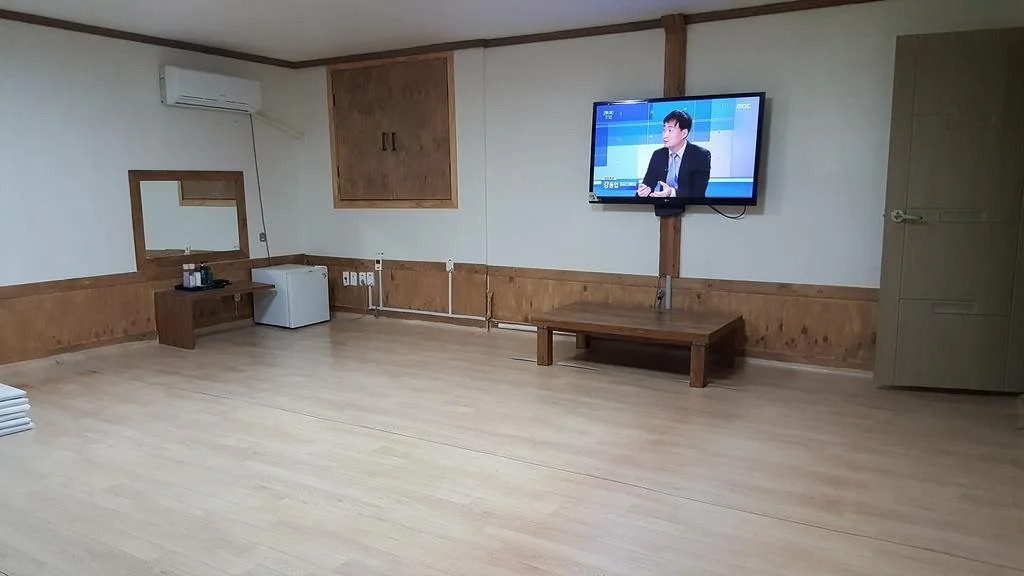 Jangsu Spa Hotel