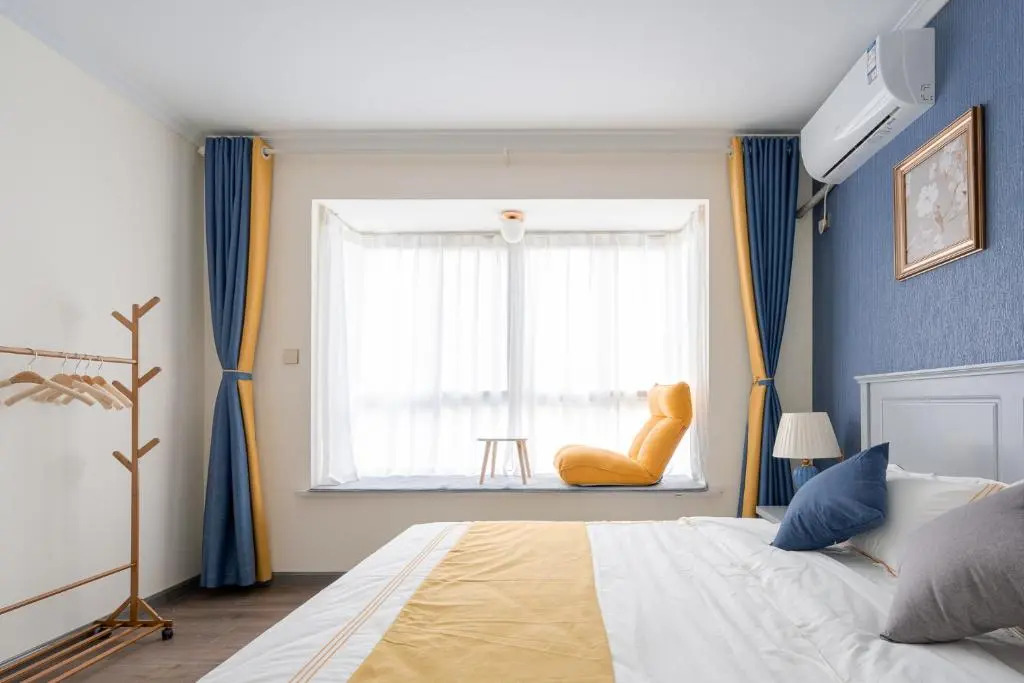 Locals Apartment Inn 01