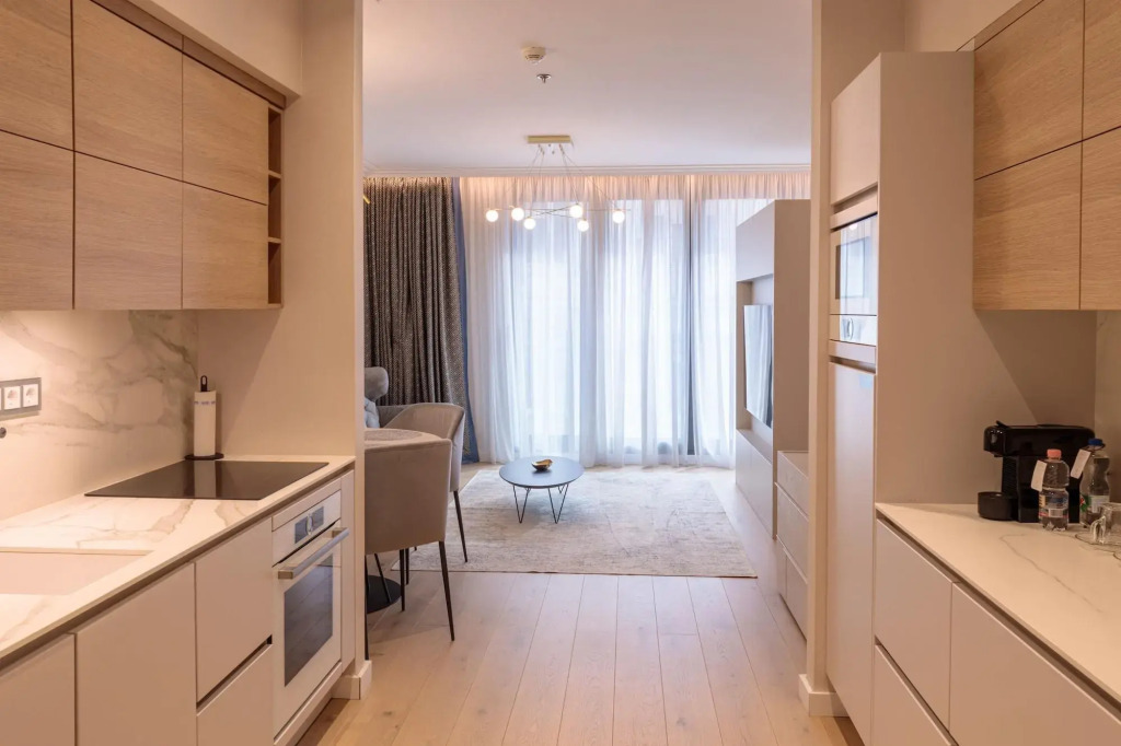 Emerald Downtown Luxury Suites by Continental Group