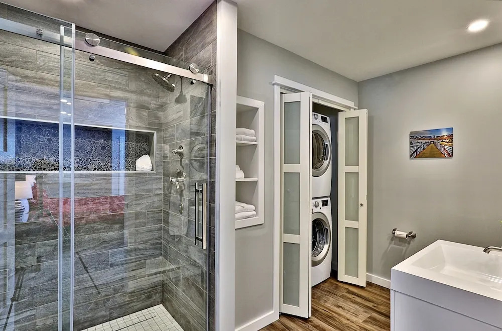 The Mountain Suite at Killington: New! Luxury Suite Sleeps 10