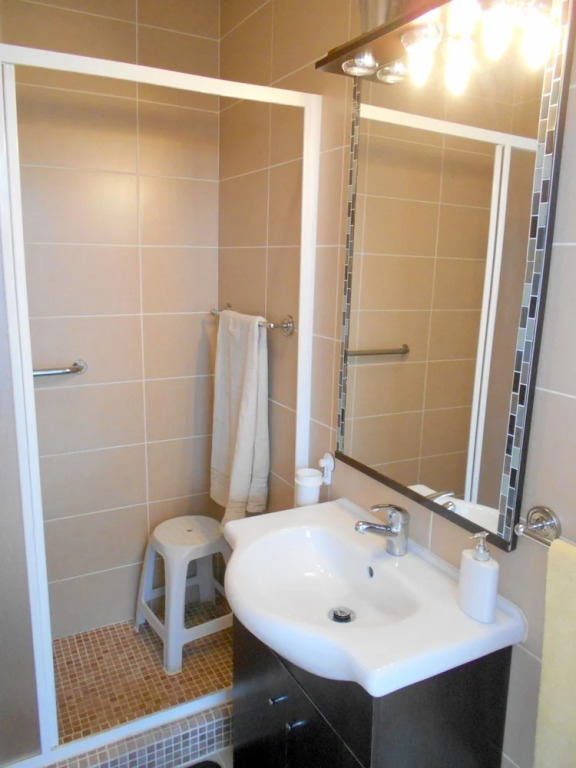 Arade room