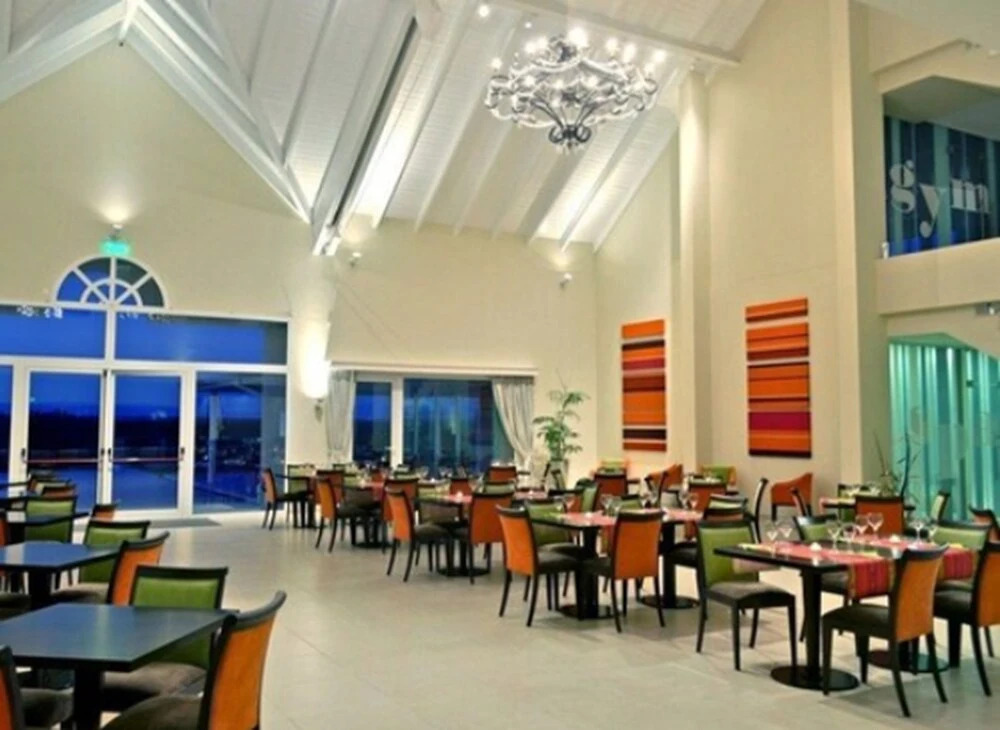 Howard Johnson Hotel Piedras Moras