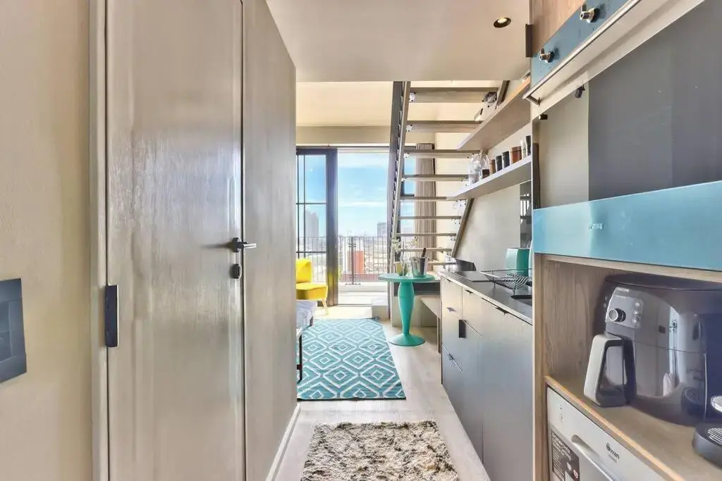Loft Style Apartment in of the heart of East City. Views&Balcony