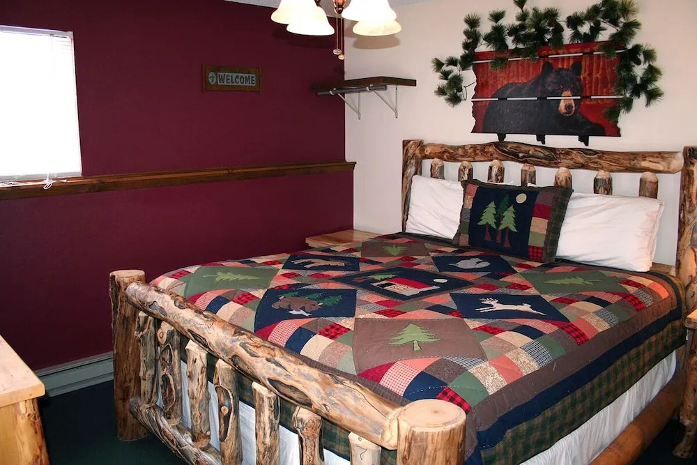 Timber Creek Chalets: 7