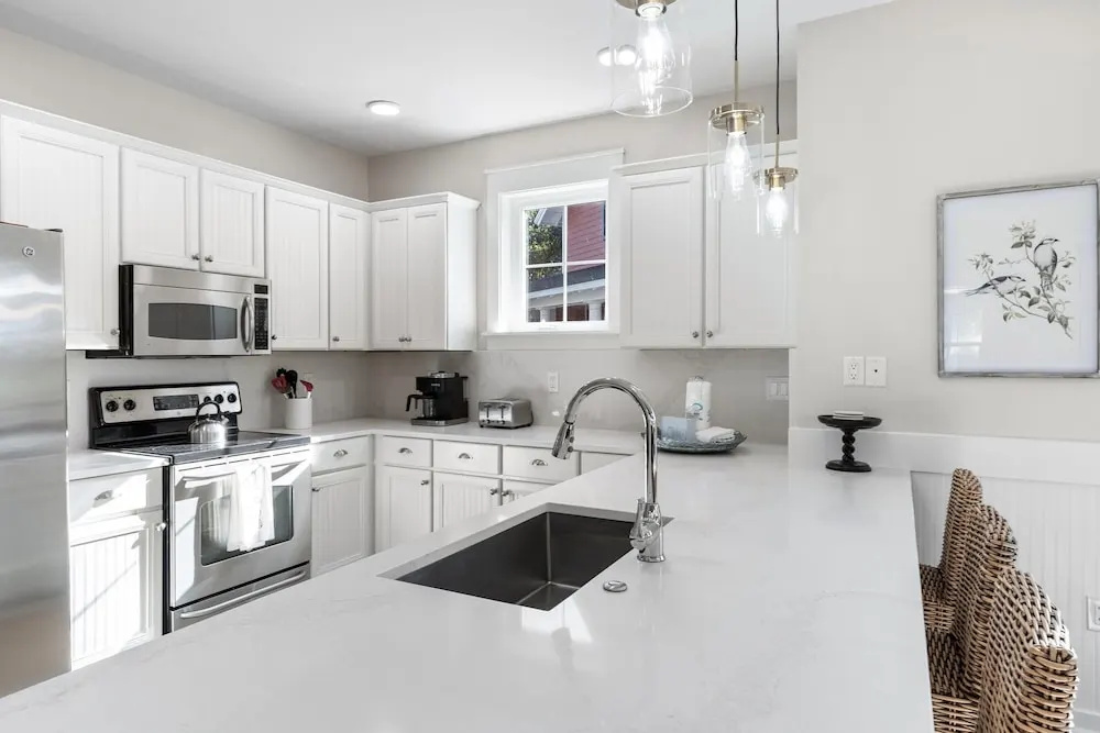 1289 Laurel Grove