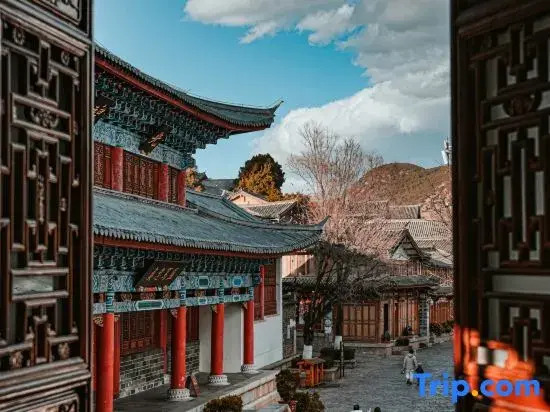 Lijiang Yunjingzhinan (The Old Town of Lijiang Dashuiche)