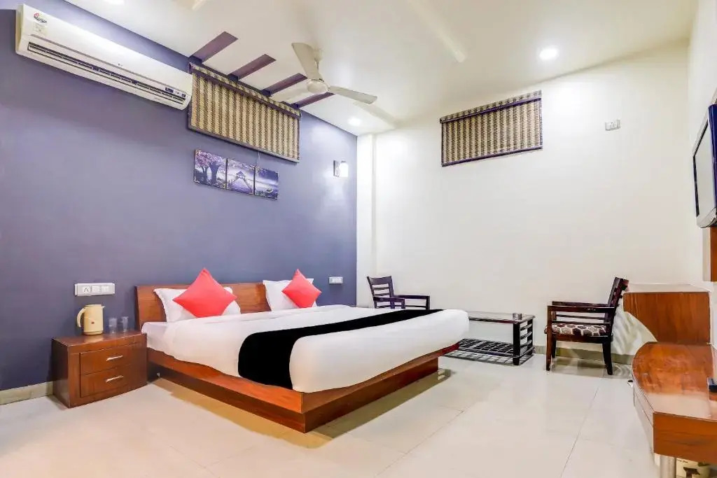 Hotel Ambrosia by OYO Rooms