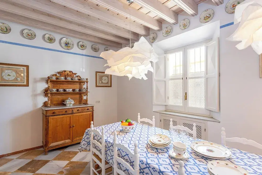 Traditional House With Private Terrace. Campamento