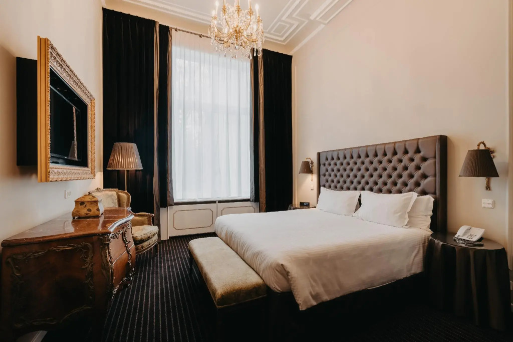Hotel Manos Premier