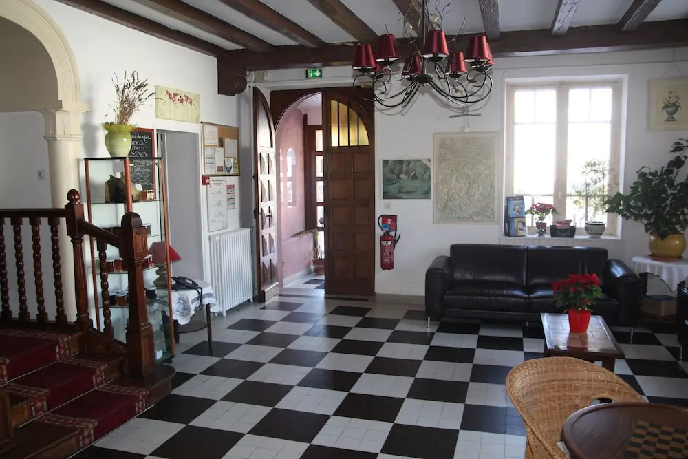 Le Grillon