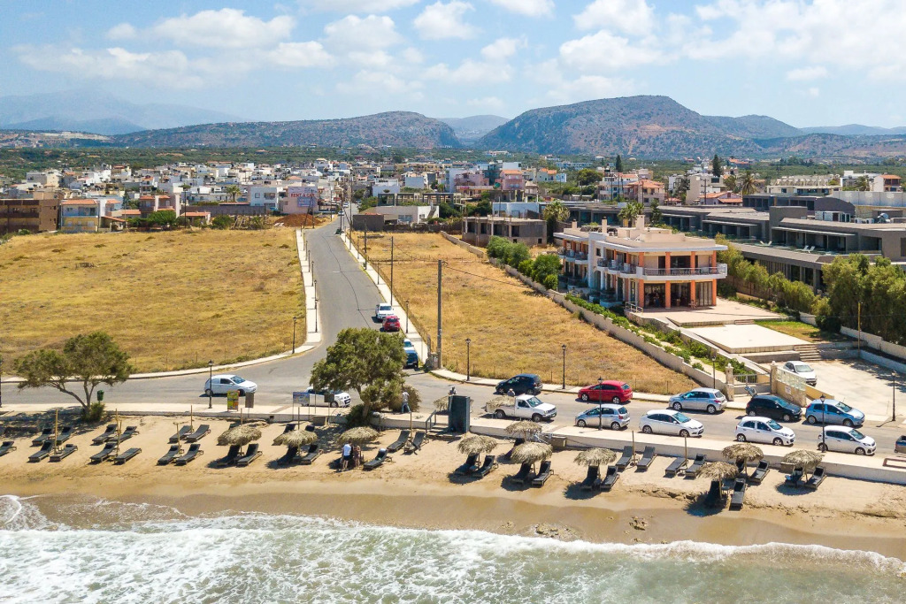 Kahlua Bay Apartments