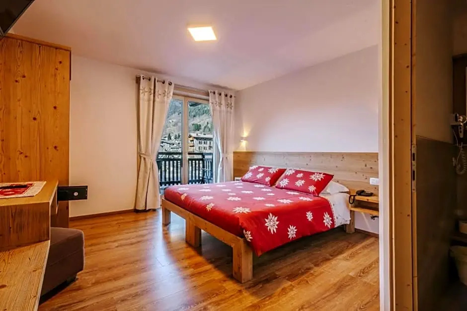 Alpen Chalet - Charme Mountain Hotel