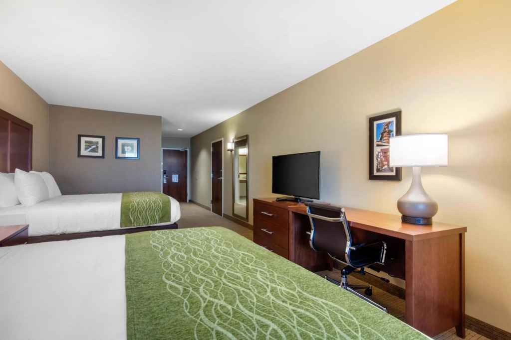 Holiday Inn Express & Suites - Goodland I-70 by IHG