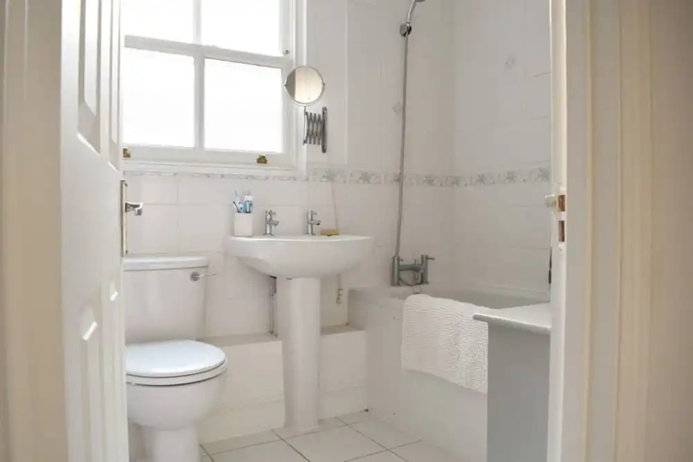 3 Bedroom House Close to Victoria Park
